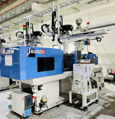 Thiết bị ép nhựa